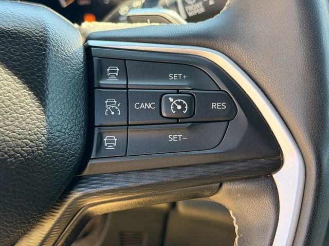 2023 Jeep Grand Cherokee L Altitude 4x4