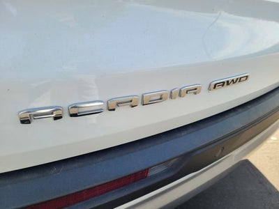 2024 GMC Acadia Elevation