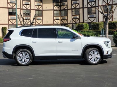 2024 GMC Acadia Elevation