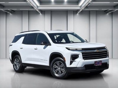 2024 Chevrolet Traverse LT