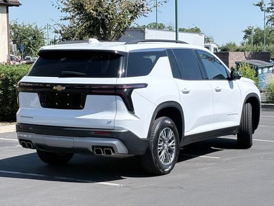 2024 Chevrolet Traverse LT