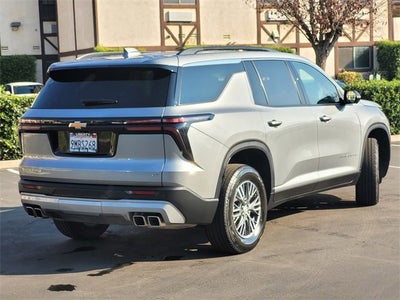 2024 Chevrolet Traverse LT