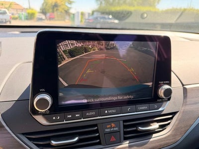 2025 Nissan Altima SV FWD