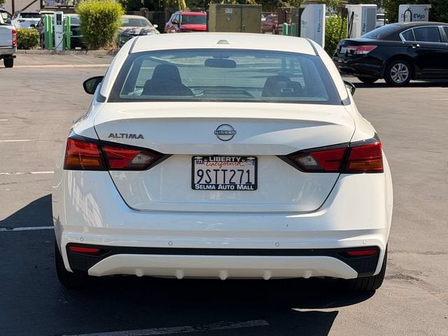2025 Nissan Altima SV FWD