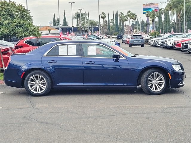 2017 Chrysler 300 Limited
