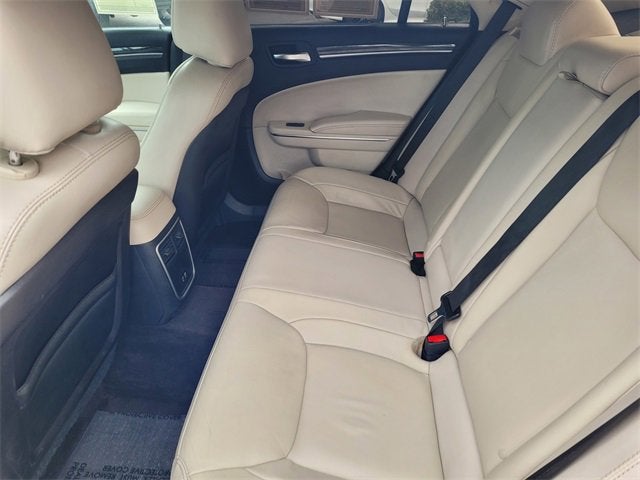 2017 Chrysler 300 Limited