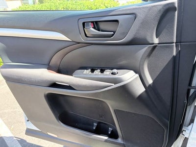 2018 Toyota Highlander LE