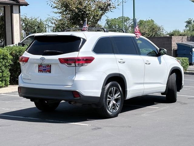 2018 Toyota Highlander LE