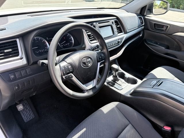 2018 Toyota Highlander LE