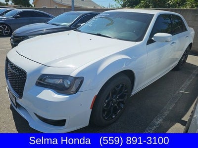 2022 Chrysler 300 Touring L