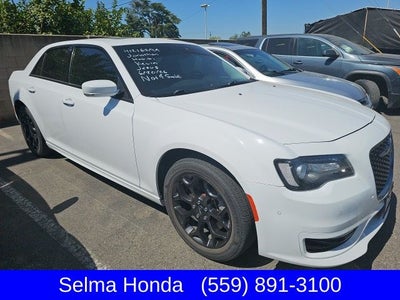 2022 Chrysler 300 Touring L