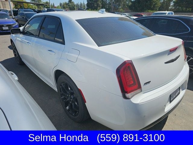 2022 Chrysler 300 Touring L
