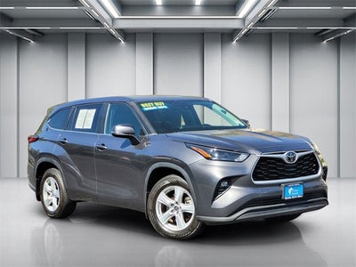 2023 Toyota Highlander LE