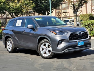 2023 Toyota Highlander LE