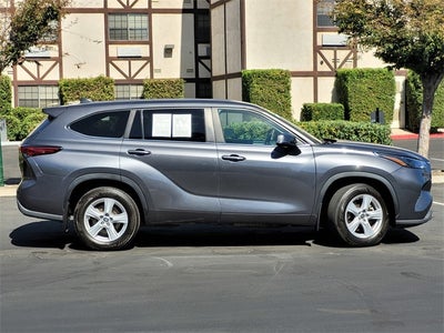 2023 Toyota Highlander LE