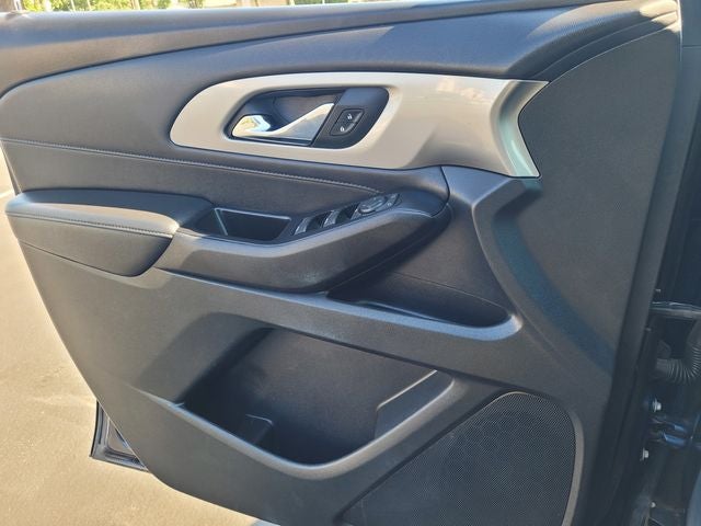 2023 Chevrolet Traverse FWD LT Cloth