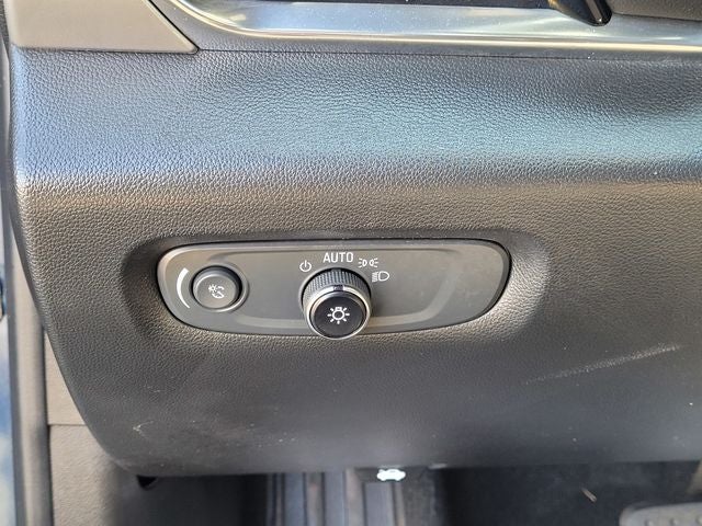 2023 Chevrolet Traverse FWD LT Cloth