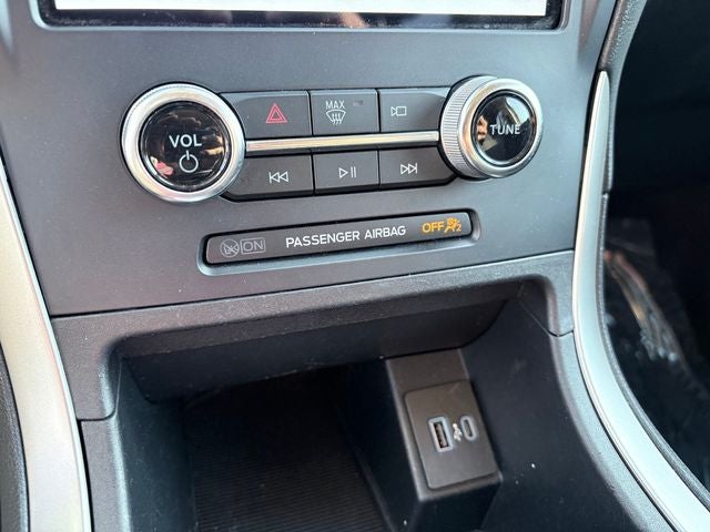 2023 Ford Edge SE