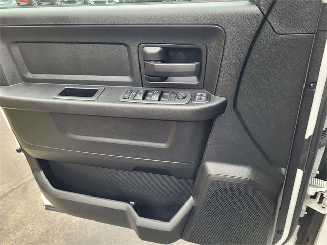 2024 RAM 3500 Tradesman Crew Cab 4x4 6'4' Box