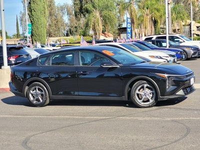 2025 Kia K4 LXS