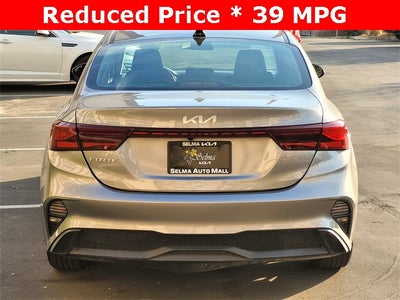 2023 Kia Forte LXS tech