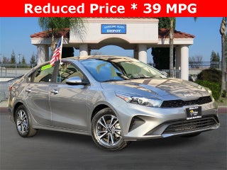 2023 Kia Forte LXS tech