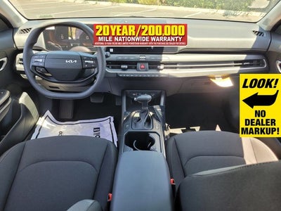 2026 Kia K4 LXS