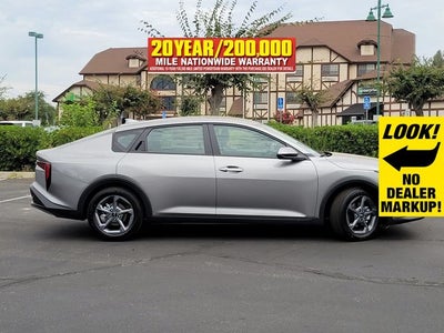 2026 Kia K4 LXS