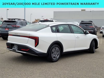 2025 Kia K4 LX