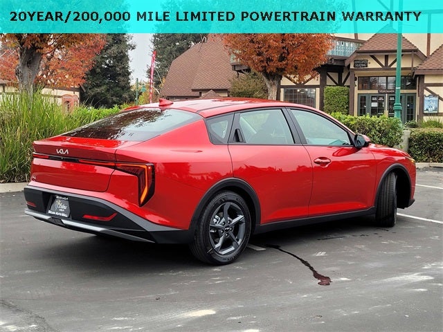 2025 Kia K4 LXS
