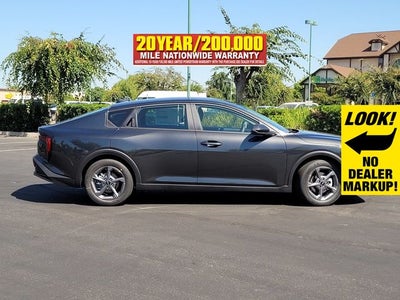 2026 Kia K4 LXS