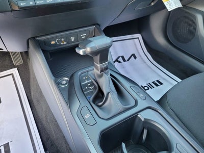 2026 Kia K4 LX