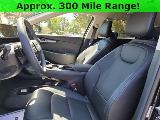 2025 Kia EV6 Wind LONG RANGE