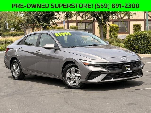2025 Hyundai Elantra SE