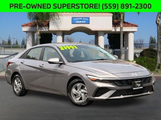 2025 Hyundai Elantra SE