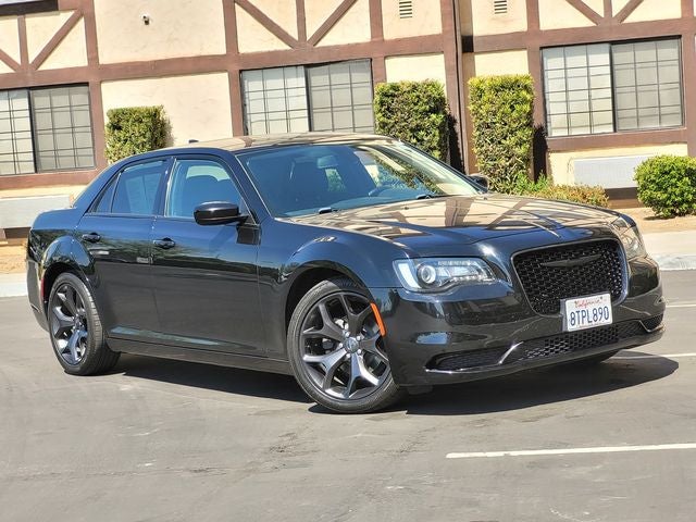 2020 Chrysler 300 Touring