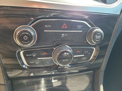 2020 Chrysler 300 Touring