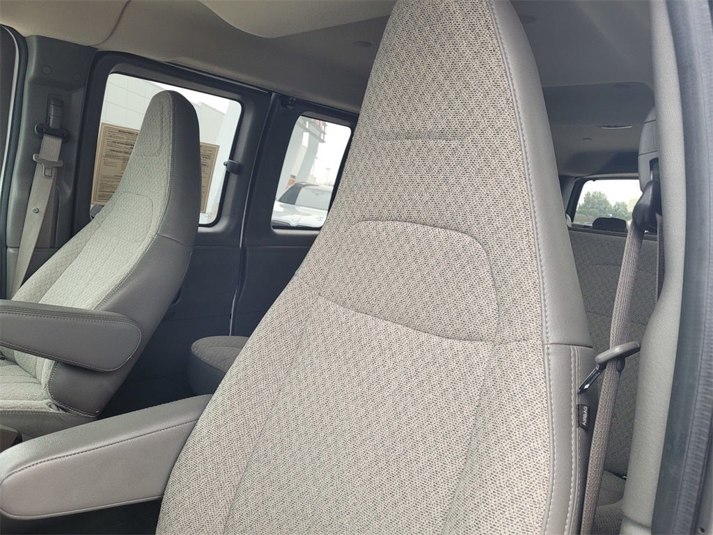 2023 GMC Savana 3500 LS