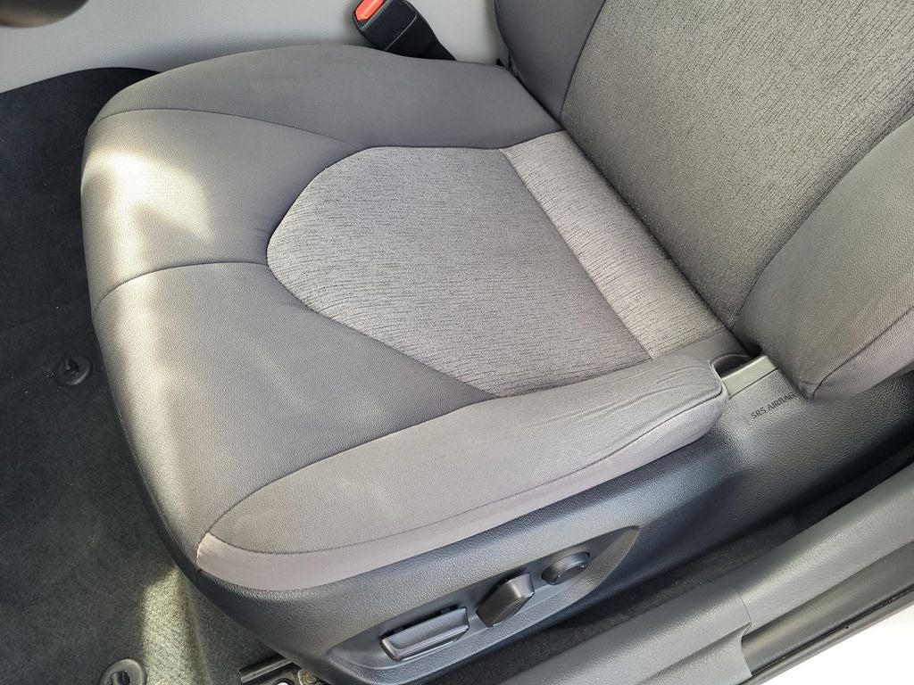 2023 Toyota Camry Hybrid LE