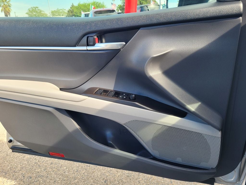 2023 Toyota Camry Hybrid LE