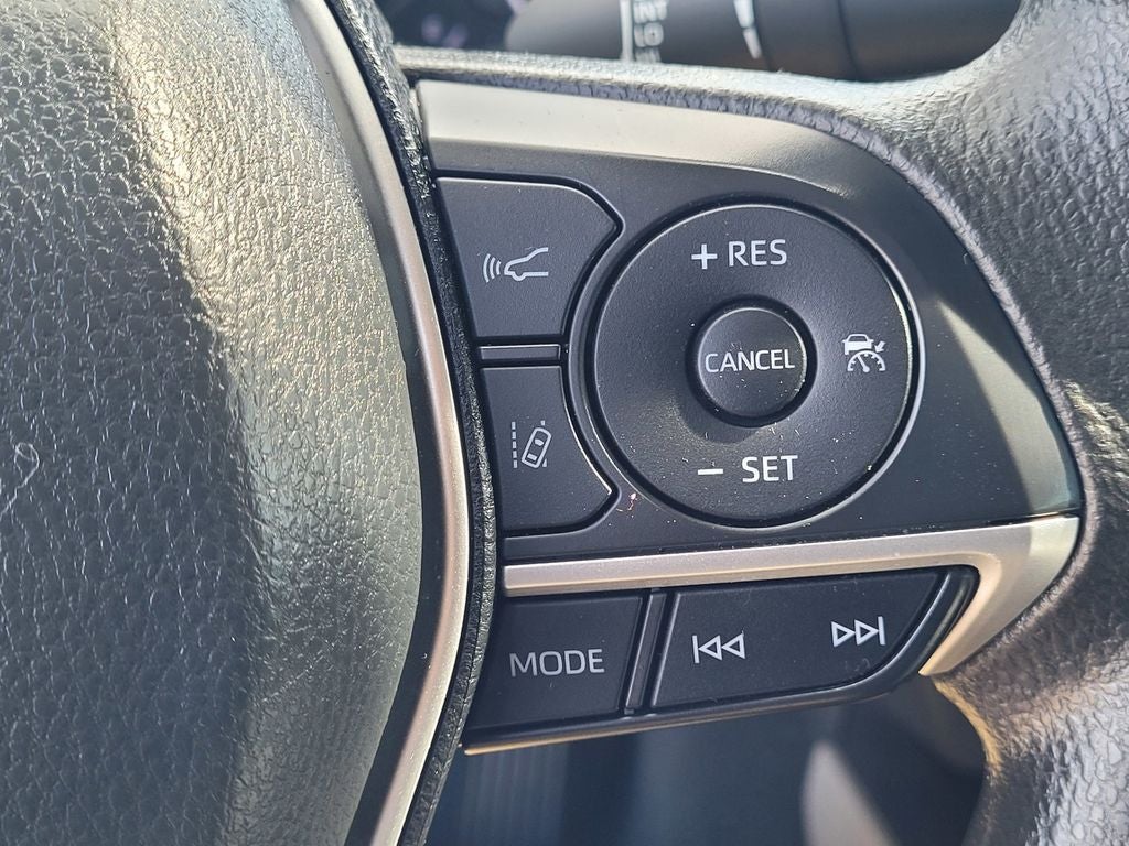 2023 Toyota Camry Hybrid LE