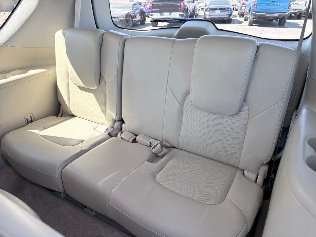 2016 INFINITI QX80 Base