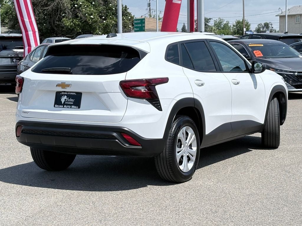 2025 Chevrolet Trax LS