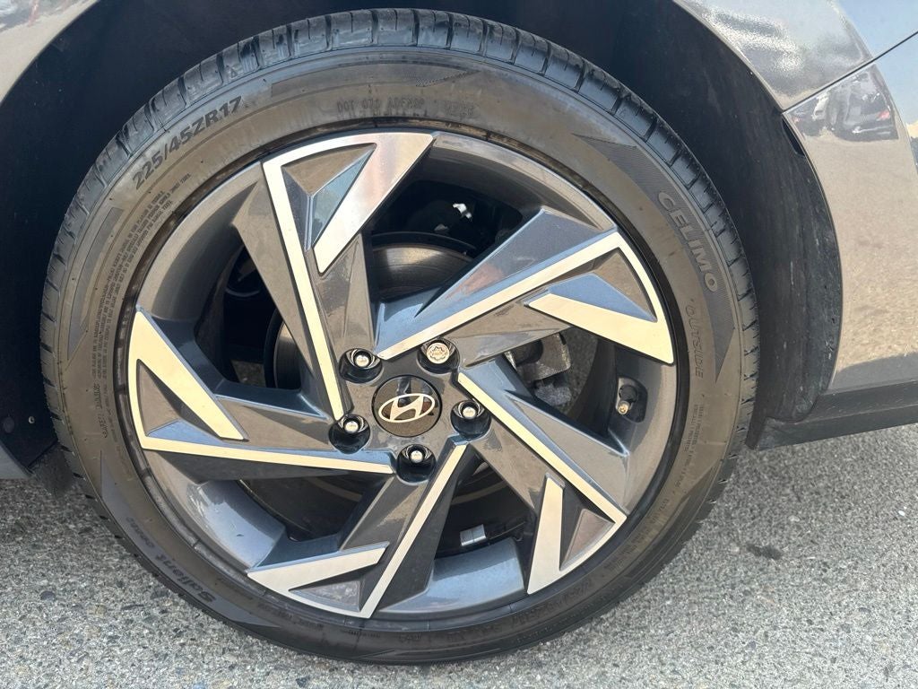 2024 Hyundai Elantra Limited