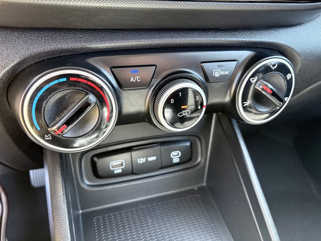 2025 Hyundai Venue SE