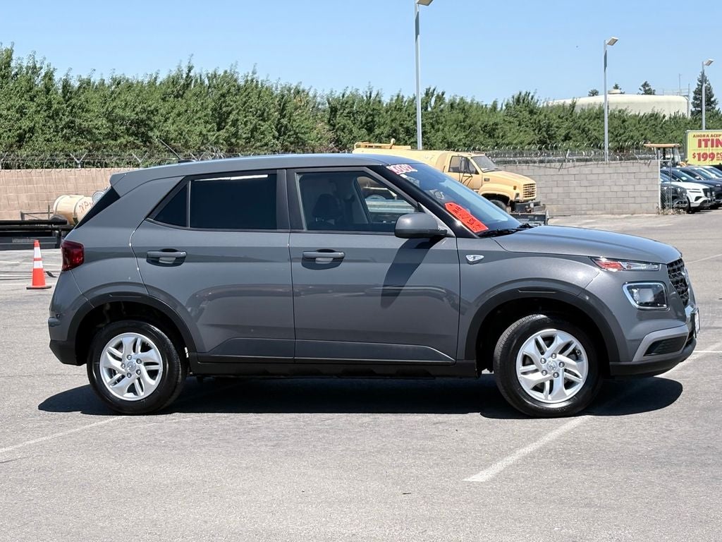 2025 Hyundai Venue SE