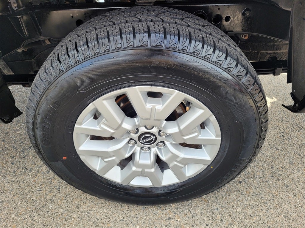 2023 Nissan Frontier SV