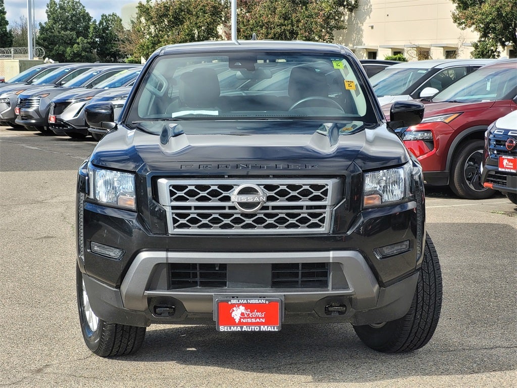 2023 Nissan Frontier SV
