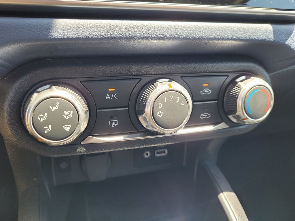 2024 Nissan Versa 1.6 SV