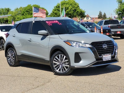 2022 Nissan Kicks SV